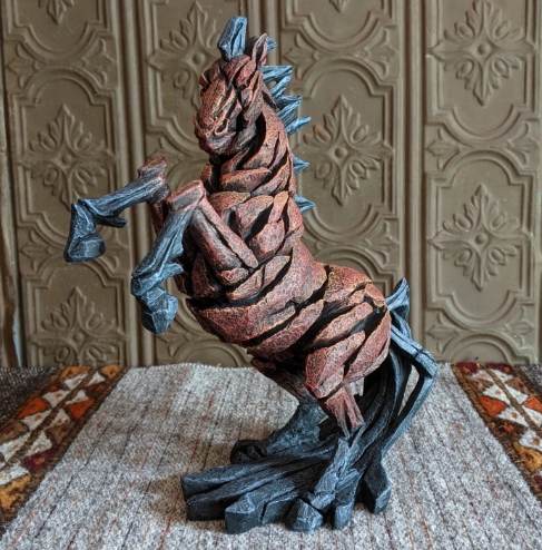 edge sculpture horse